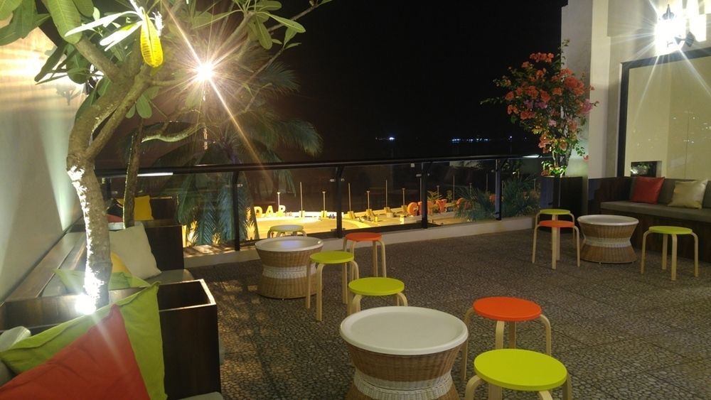 Ostello Pod House Makassar Esterno foto