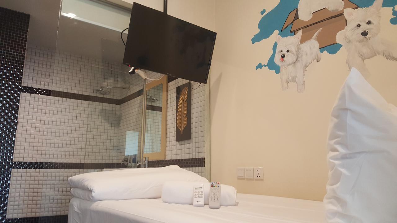 Ostello Pod House Makassar Esterno foto