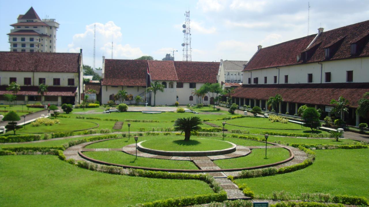Ostello Pod House Makassar Esterno foto